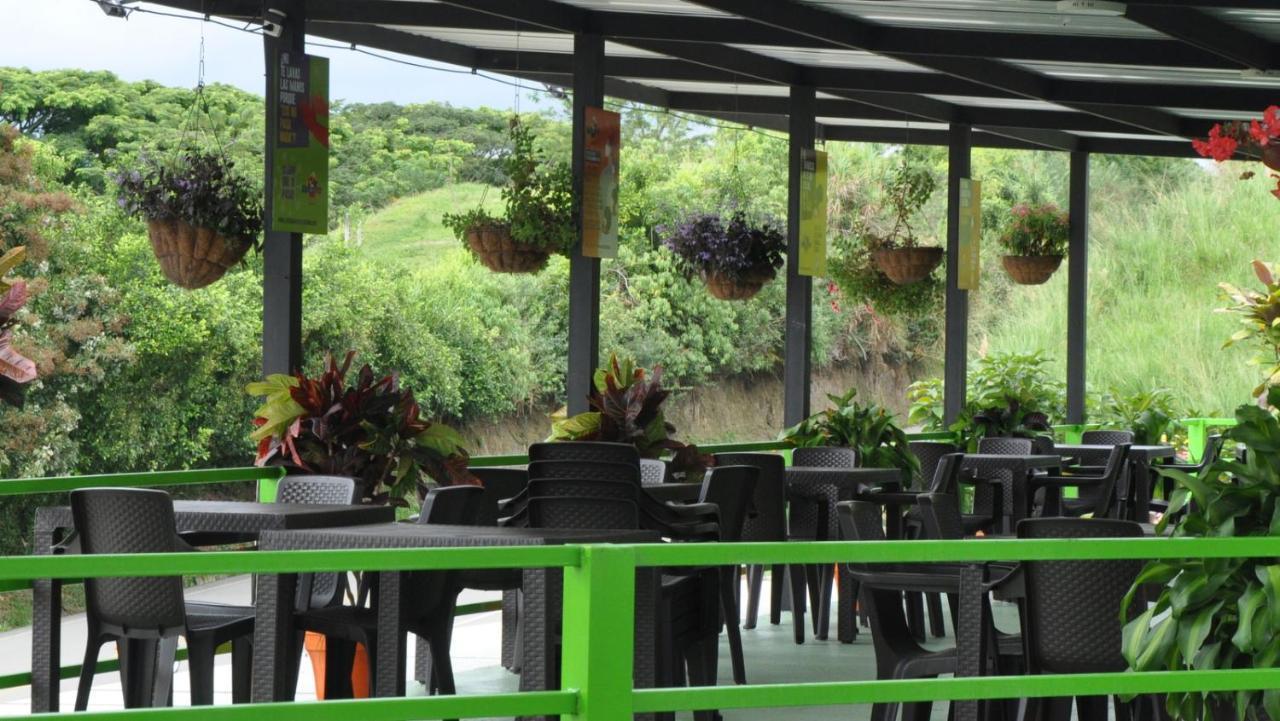 Hotel Glamping - Calochorno Alcalá Esterno foto